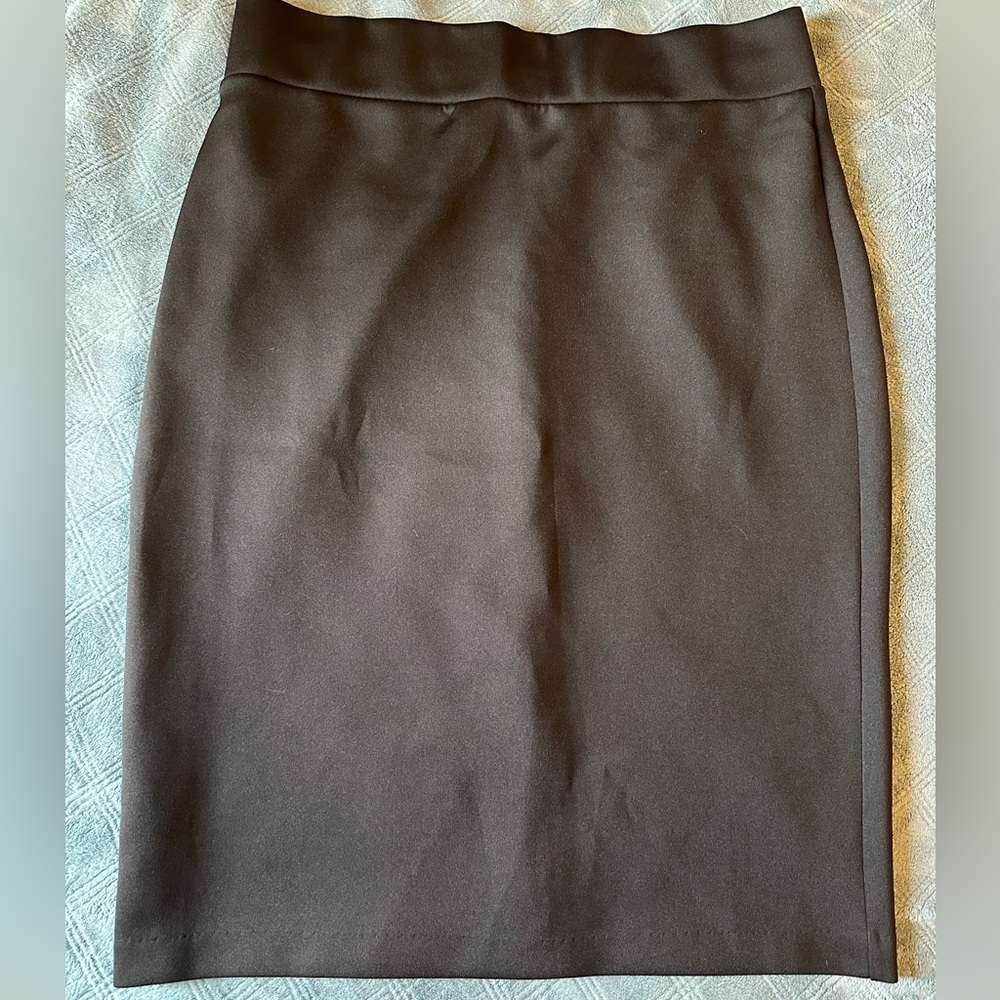 ELOQUII Size 18 Stretchy Black Pencil Skirt with Zipper Back Slit